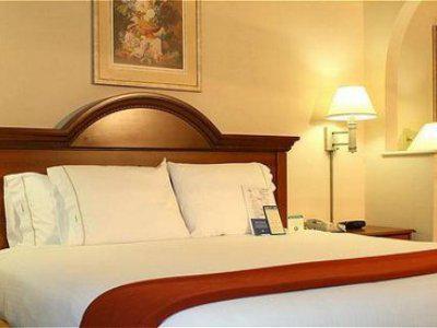 Hotel Quality & - Charlotte 3*
