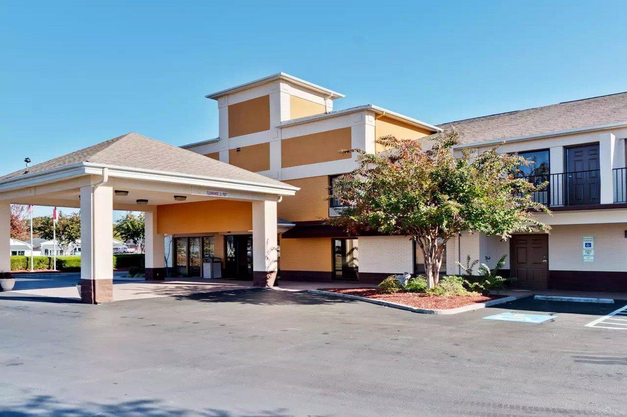 Quality & - Charlotte Hotel