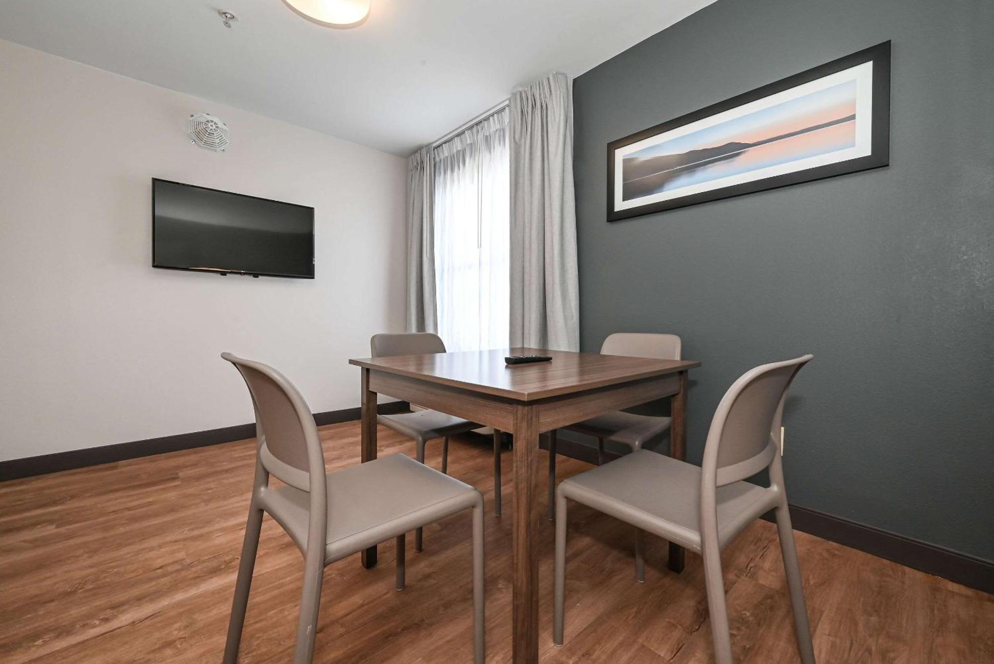 Quality & - Charlotte Hotel