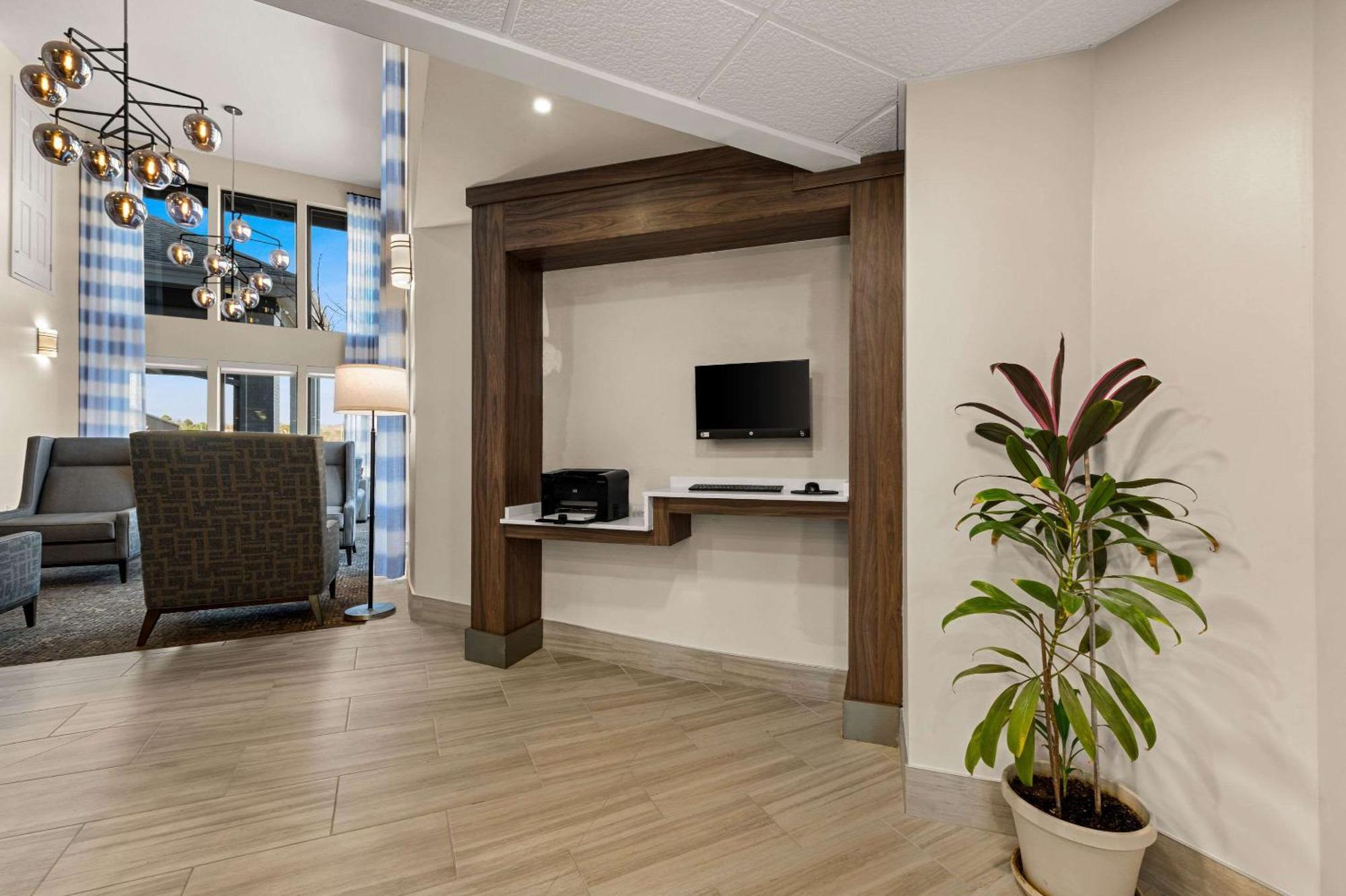 Hotel Quality & - Charlotte 3*