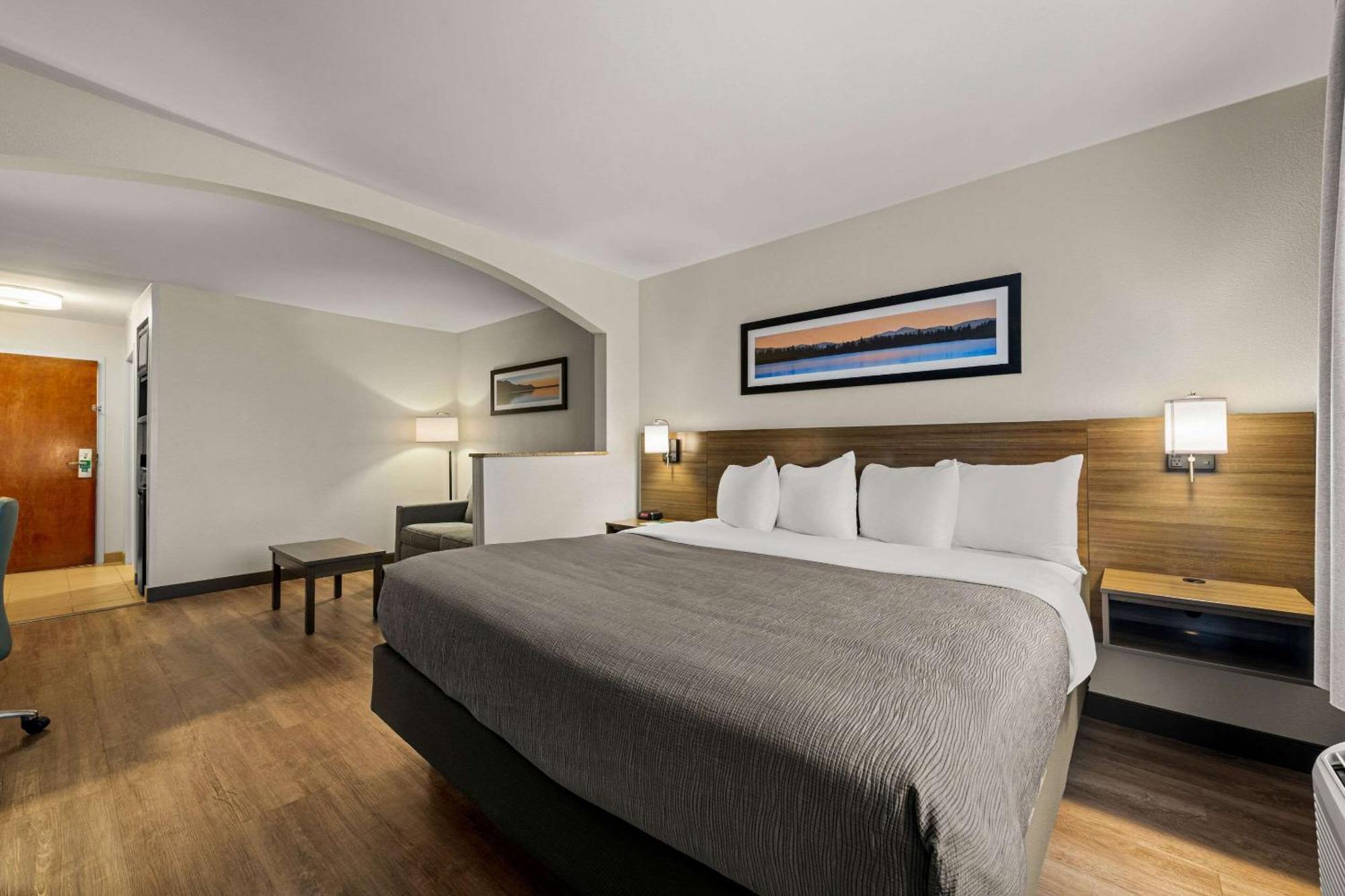 Quality & - Charlotte Hotel
