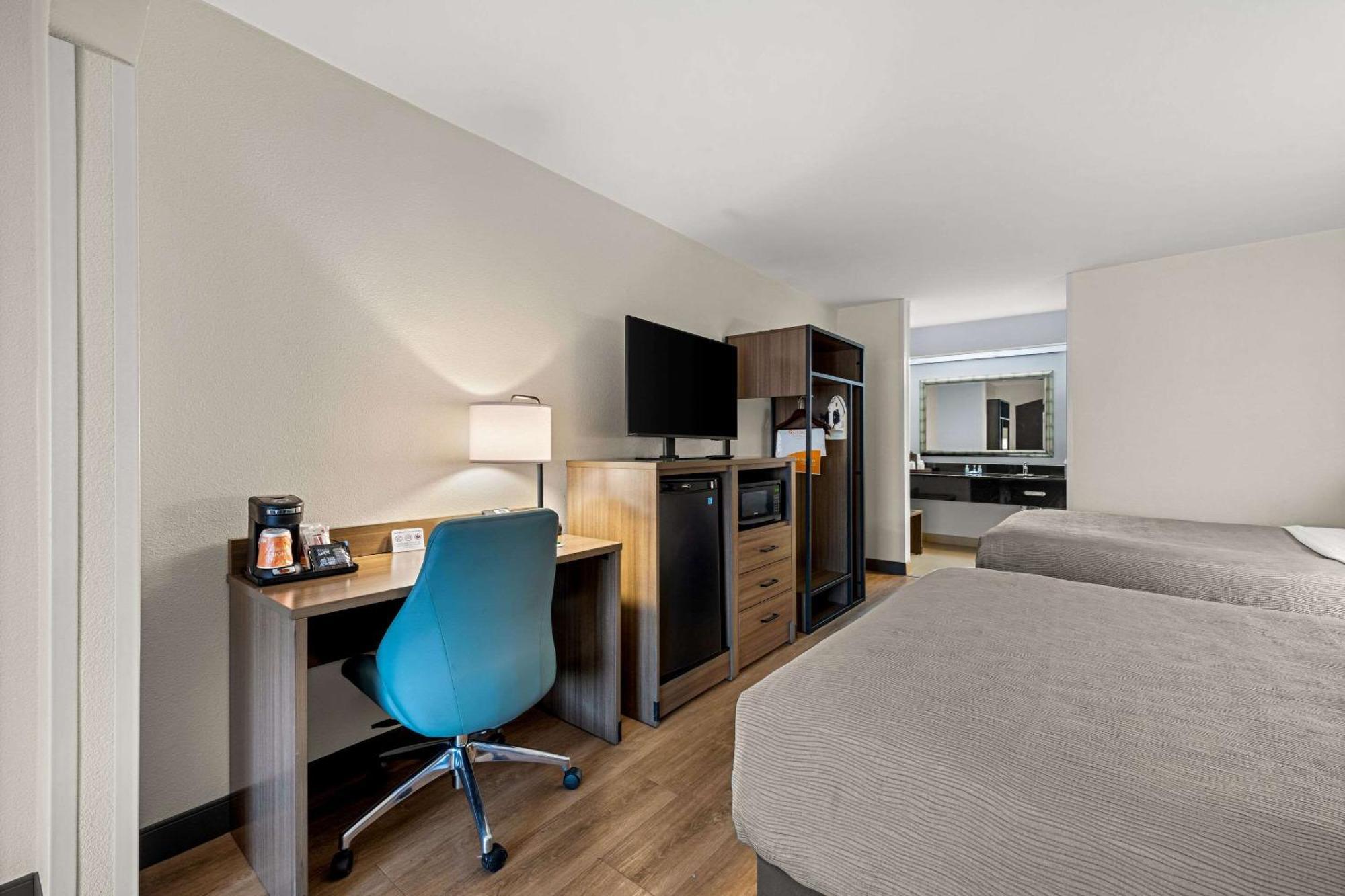Quality & - Charlotte Hotel