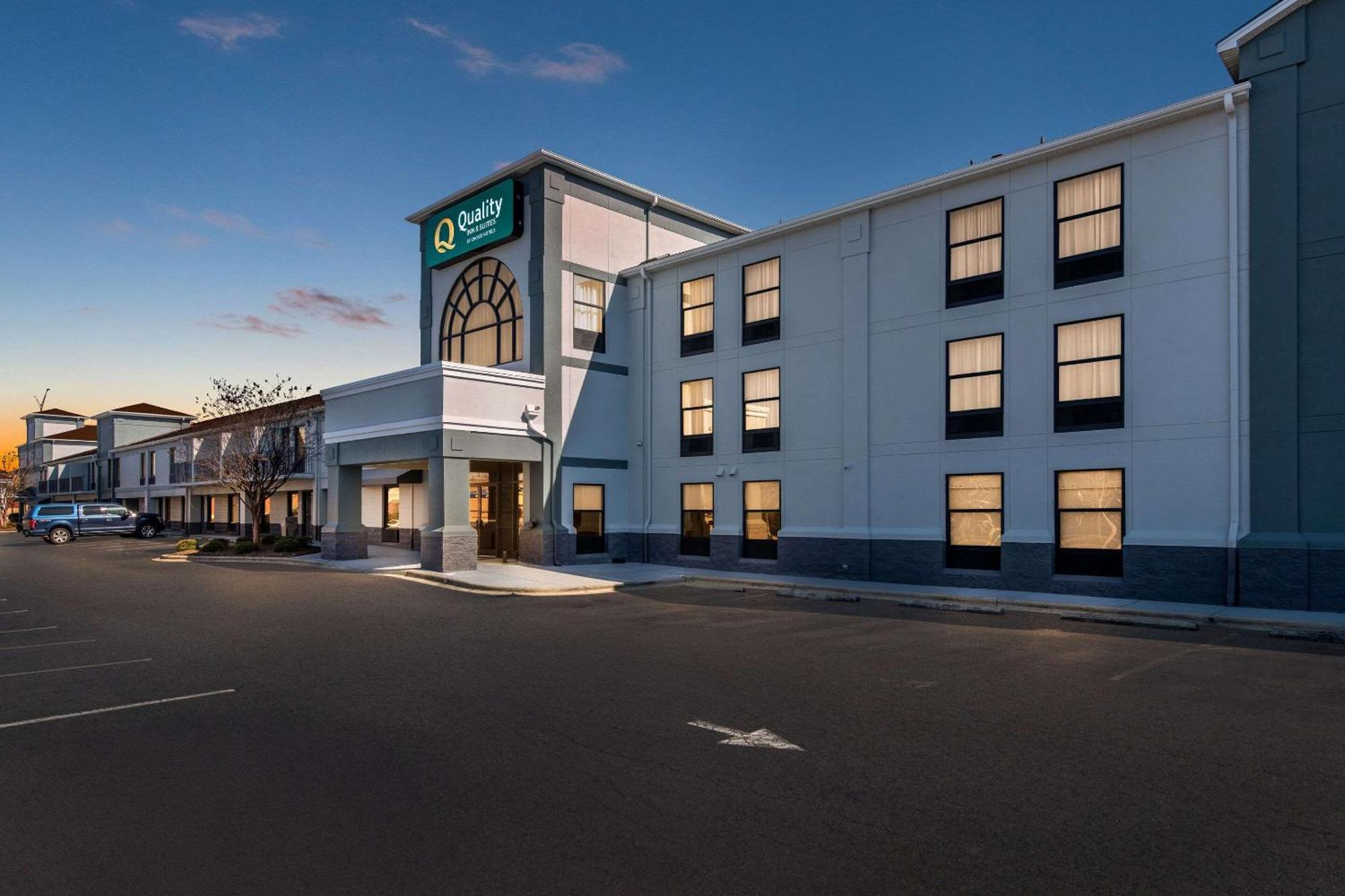 Quality & - Charlotte Hotel