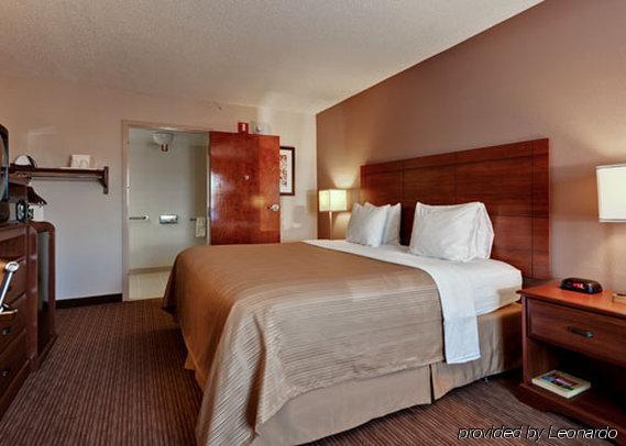 Quality & - Charlotte Hotel 3*