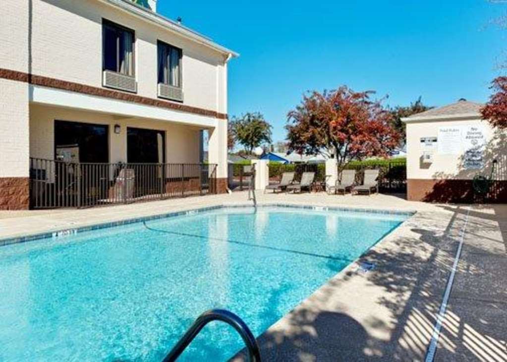 Quality & - Charlotte Hotel